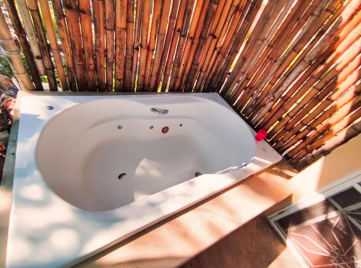 Casa Lili Luxury Valladolid "Fast Wifi, Hot Water, Kitchen & Tv" Bagian luar foto